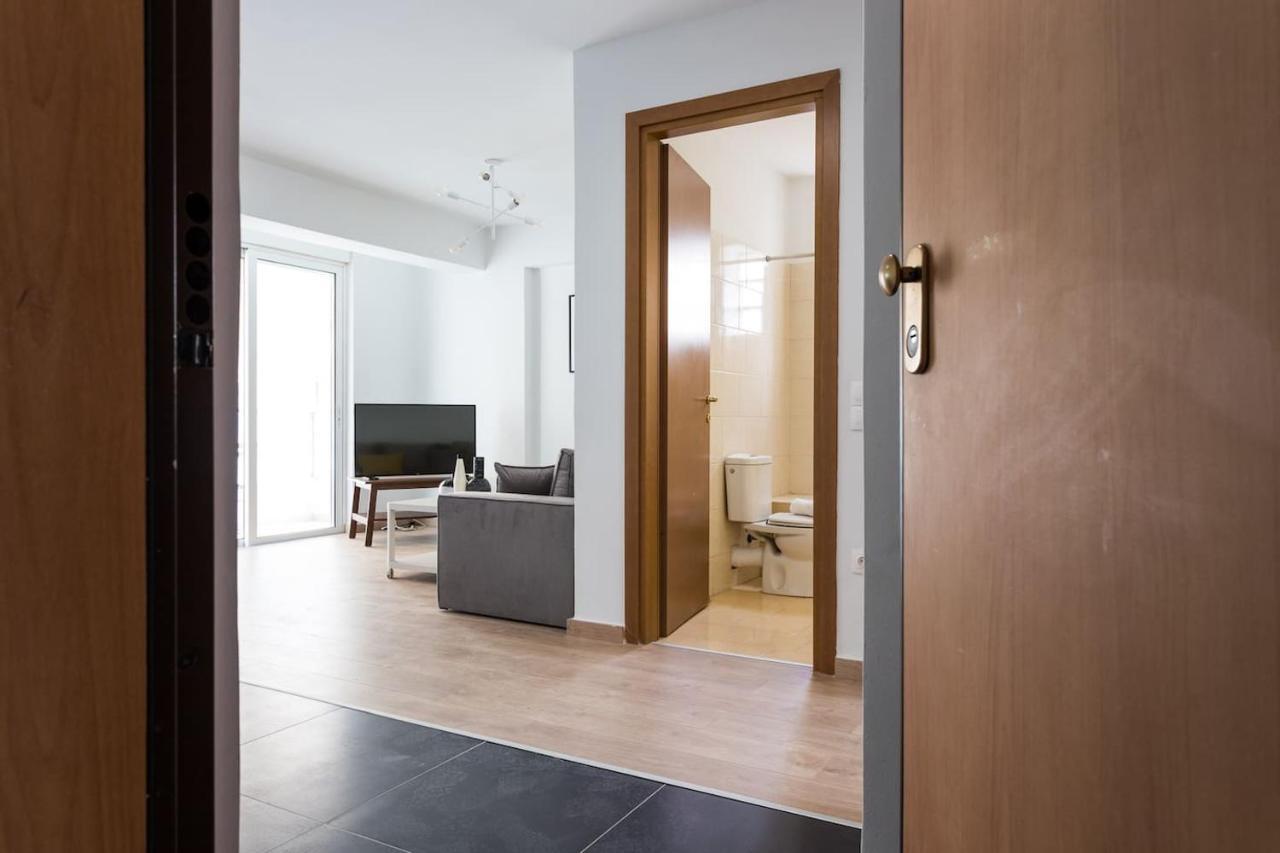 Stunning Flat With Lovely Terrace & Parking Garage เอเธนส์ ภายนอก รูปภาพ