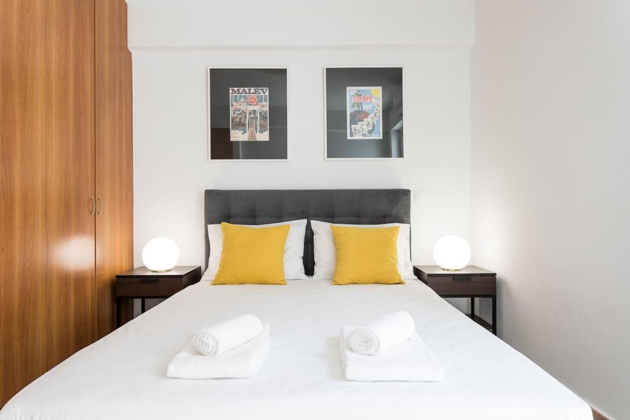 Stunning Flat With Lovely Terrace & Parking Garage เอเธนส์ ภายนอก รูปภาพ